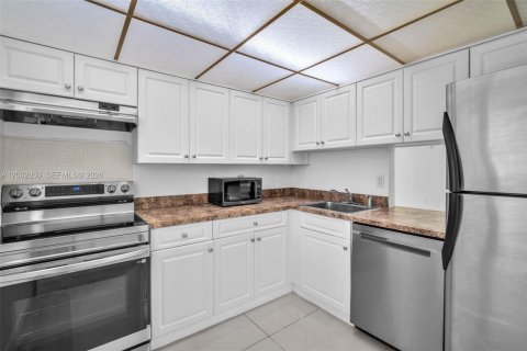 Снять в аренду кондоминиум в Майами, Флорида 1 спальня, 66.15м2, № 2066077 - фото 6