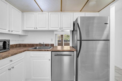 Снять в аренду кондоминиум в Майами, Флорида 1 спальня, 66.15м2, № 2066077 - фото 8