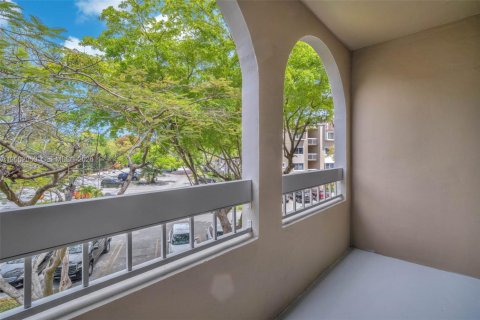 Снять в аренду кондоминиум в Майами, Флорида 1 спальня, 66.15м2, № 2066077 - фото 20