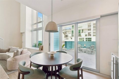 Condo in Sarasota, Florida, 3 bedrooms  № 2125827 - photo 22
