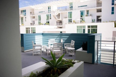 Condo in Sarasota, Florida, 3 bedrooms  № 2125827 - photo 15