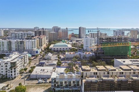 Condo in Sarasota, Florida, 3 bedrooms  № 2125827 - photo 14