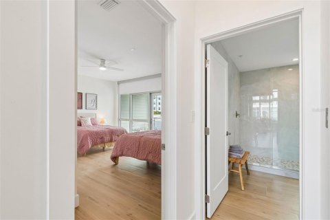 Condo in Sarasota, Florida, 3 bedrooms  № 2125827 - photo 29