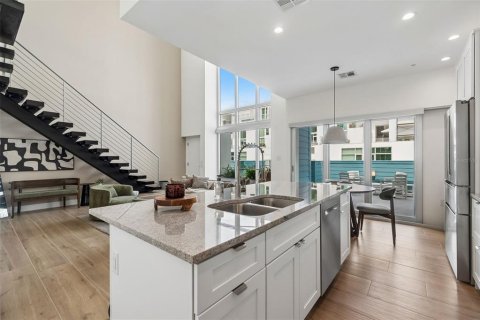 Condo in Sarasota, Florida, 3 bedrooms  № 2125827 - photo 26