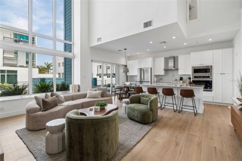 Condo in Sarasota, Florida, 3 bedrooms  № 2125827 - photo 17