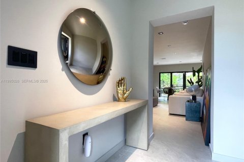 House in Miami, Florida 3 bedrooms, 151.24 sq.m. № 2062564 - photo 6