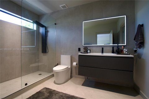 House in Miami, Florida 3 bedrooms, 151.24 sq.m. № 2062564 - photo 11