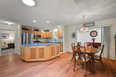 Casa en venta en The Villages, Florida, 3 dormitorios, 150.69 m2 № 1832601 - foto 6