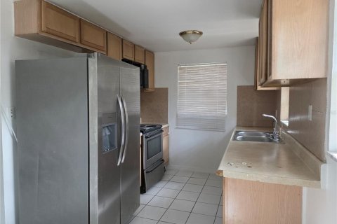 Duplex in Tampa, Florida 4 bedrooms, 154.59 sq.m. № 2233190 - photo 3