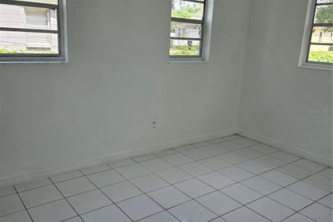 Duplex in Tampa, Florida 4 bedrooms, 154.59 sq.m. № 2233190 - photo 8