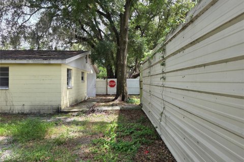 Duplex in Tampa, Florida 4 bedrooms, 154.59 sq.m. № 2233190 - photo 20
