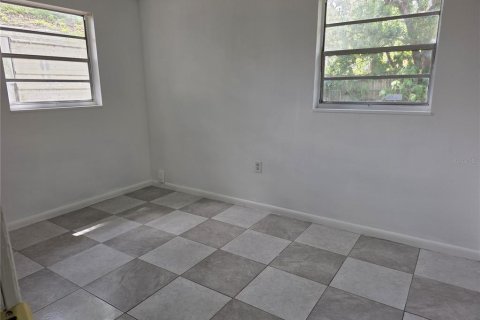 Duplex in Tampa, Florida 4 bedrooms, 154.59 sq.m. № 2233190 - photo 12