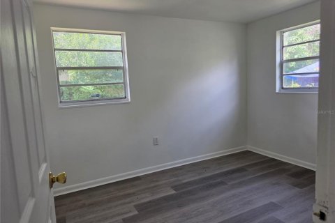 Duplex in Tampa, Florida 4 bedrooms, 154.59 sq.m. № 2233190 - photo 13