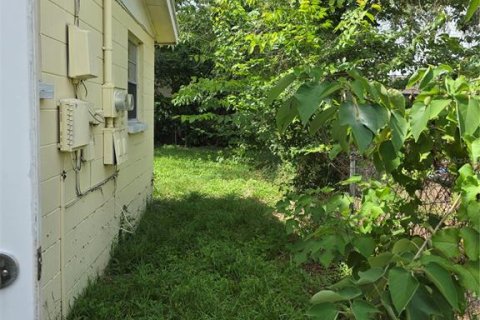 Duplex in Tampa, Florida 4 bedrooms, 154.59 sq.m. № 2233190 - photo 18