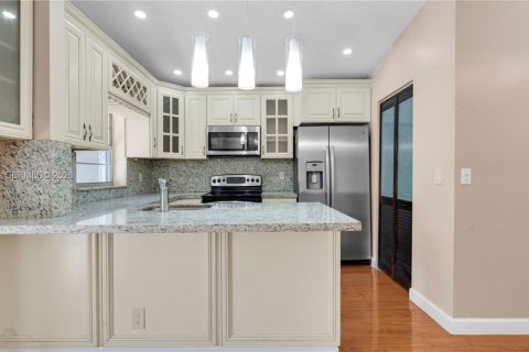 Villa ou maison à vendre à Sunrise, Floride: 3 chambres, 97.55 m2 № 2012040 - photo 8