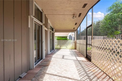 Villa ou maison à vendre à Sunrise, Floride: 3 chambres, 97.55 m2 № 2012040 - photo 23