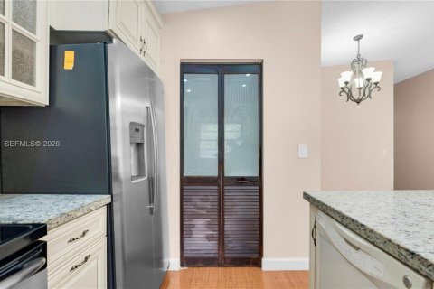 Villa ou maison à vendre à Sunrise, Floride: 3 chambres, 97.55 m2 № 2012040 - photo 11