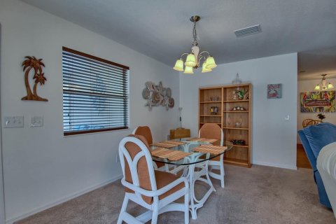 Casa en alquiler en The Villages, Florida, 2 dormitorios, 107.4 m2 № 1832207 - foto 6