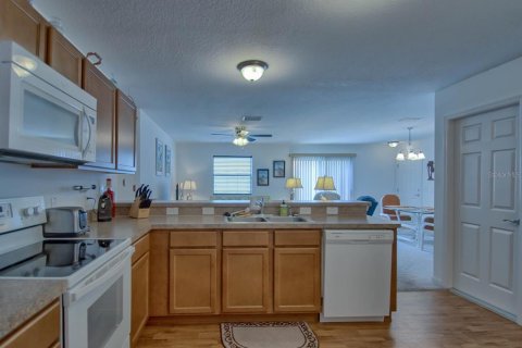 Casa en alquiler en The Villages, Florida, 2 dormitorios, 107.4 m2 № 1832207 - foto 2