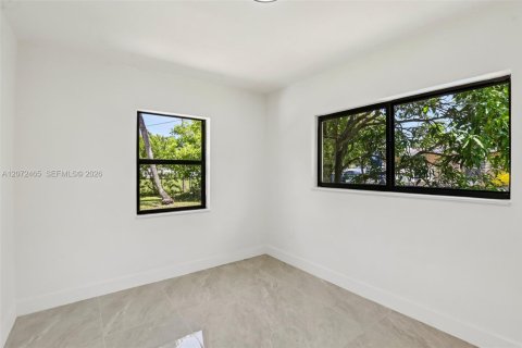 Casa en venta en Miami Gardens, Florida, 3 dormitorios, 110.74 m2 № 2317123 - foto 30