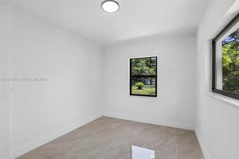 Casa en venta en Miami Gardens, Florida, 3 dormitorios, 110.74 m2 № 2317123 - foto 25