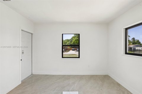 Casa en venta en Miami Gardens, Florida, 3 dormitorios, 110.74 m2 № 2317123 - foto 26