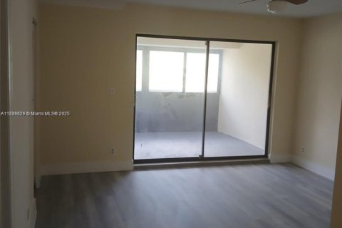 Купить кондоминиум в Лодерхилл, Флорида 3 спальни, 143.07м2, № 1933520 - фото 8