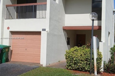 Купить кондоминиум в Лодерхилл, Флорида 3 спальни, 143.07м2, № 1933520 - фото 3