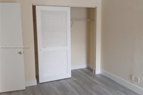 Купить кондоминиум в Лодерхилл, Флорида 3 спальни, 143.07м2, № 1933520 - фото 10