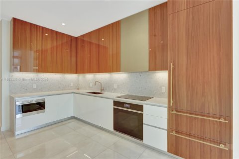 Copropriété à louer à Miami, Floride: 2 chambres, 81.29 m2 № 1946619 - photo 5