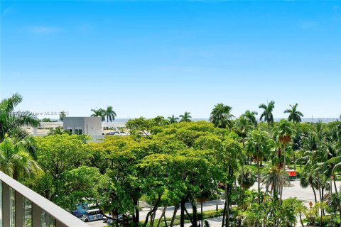 Copropriété à louer à Miami, Floride: 2 chambres, 81.29 m2 № 1946619 - photo 3