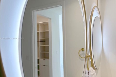 Copropriété à louer à Miami, Floride: 2 chambres, 81.29 m2 № 1946619 - photo 18