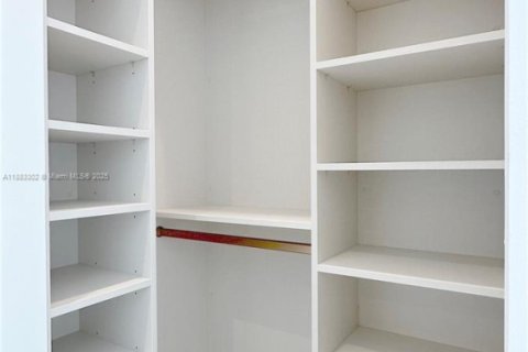 Copropriété à louer à Miami, Floride: 2 chambres, 81.29 m2 № 1946619 - photo 26