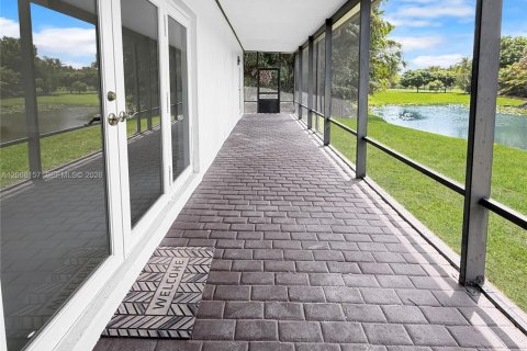 Villa ou maison à vendre à Davie, Floride: 5 chambres, 445.65 m2 № 2256405 - photo 30