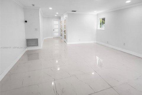 Villa ou maison à vendre à Davie, Floride: 5 chambres, 445.65 m2 № 2256405 - photo 12
