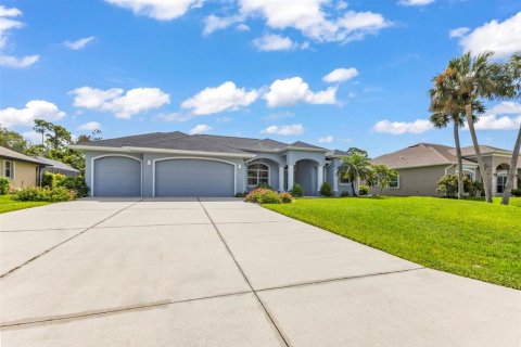 Casa en venta en Port Charlotte, Florida, 3 dormitorios, 206.24 m2 № 2323031 - foto 6