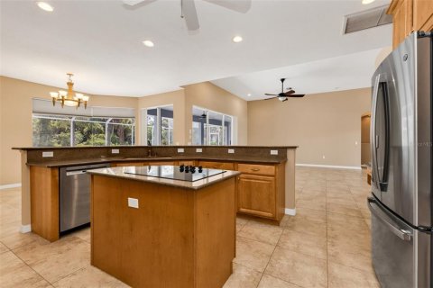 Casa en venta en Port Charlotte, Florida, 3 dormitorios, 206.24 m2 № 2323031 - foto 16