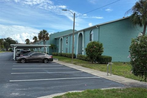Copropriété à louer à Saint Petersburg, Floride: 1 chambre, 63.17 m2 № 2406484 - photo 3