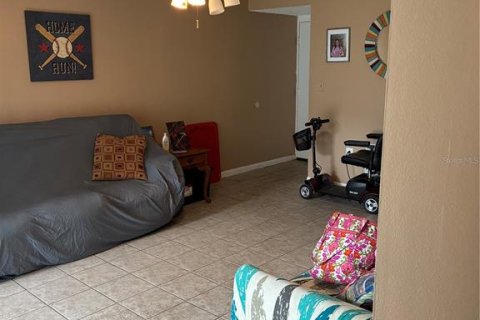 Copropriété à louer à Saint Petersburg, Floride: 1 chambre, 63.17 m2 № 2406484 - photo 5