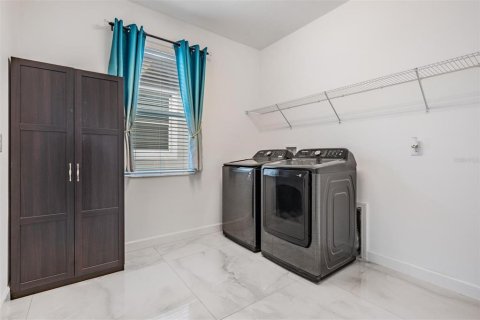 Casa en venta en San Antonio, Florida, 2 dormitorios, 182.83 m2 № 1759259 - foto 23