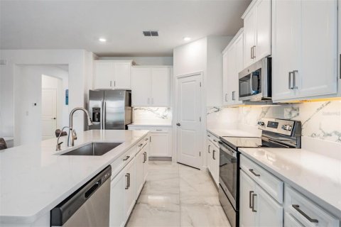 Casa en venta en San Antonio, Florida, 2 dormitorios, 182.83 m2 № 1759259 - foto 8
