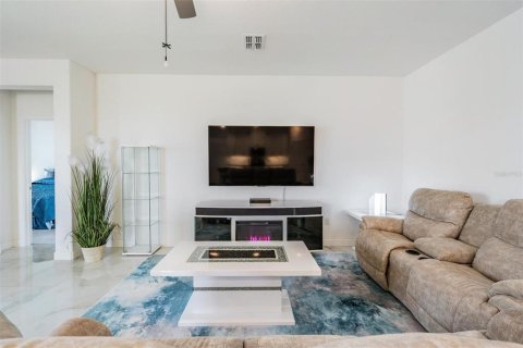 Casa en venta en San Antonio, Florida, 2 dormitorios, 182.83 m2 № 1759259 - foto 16