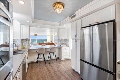 Condo in Sarasota, Florida, 3 bedrooms № 2155698 - photo 2