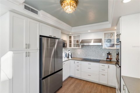 Condo in Sarasota, Florida, 3 bedrooms № 2155698 - photo 13
