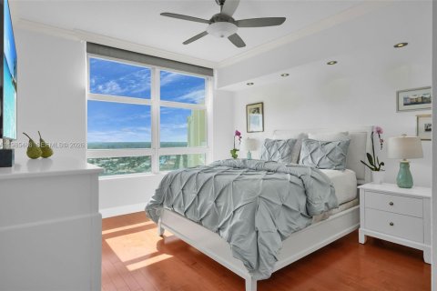 Condo in Highland Beach, Florida, 2 bedrooms  № 2050605 - photo 11