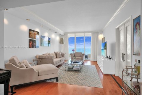 Condo in Highland Beach, Florida, 2 bedrooms  № 2050605 - photo 18