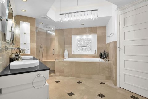 Condo in Highland Beach, Florida, 2 bedrooms  № 2050605 - photo 10