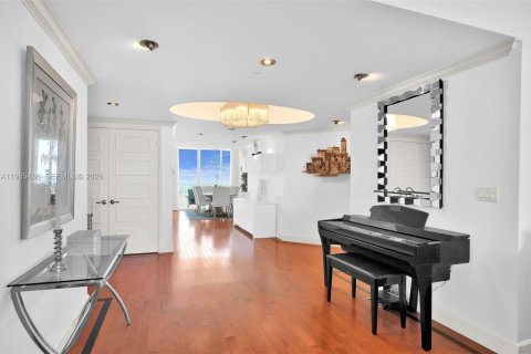 Condo in Highland Beach, Florida, 2 bedrooms  № 2050605 - photo 21