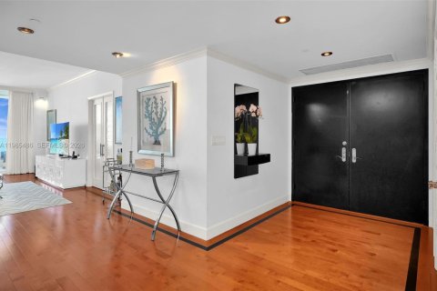 Condo in Highland Beach, Florida, 2 bedrooms  № 2050605 - photo 2