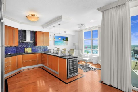 Condo in Highland Beach, Florida, 2 bedrooms  № 2050605 - photo 14